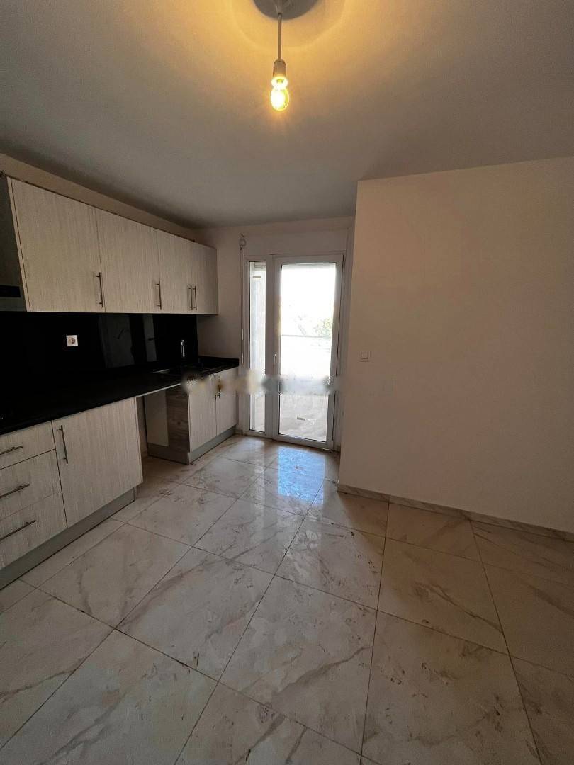 Location Appartement F4 El Achour