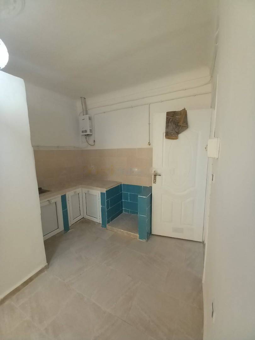 Location Niveau de villa F1 Bordj El Bahri