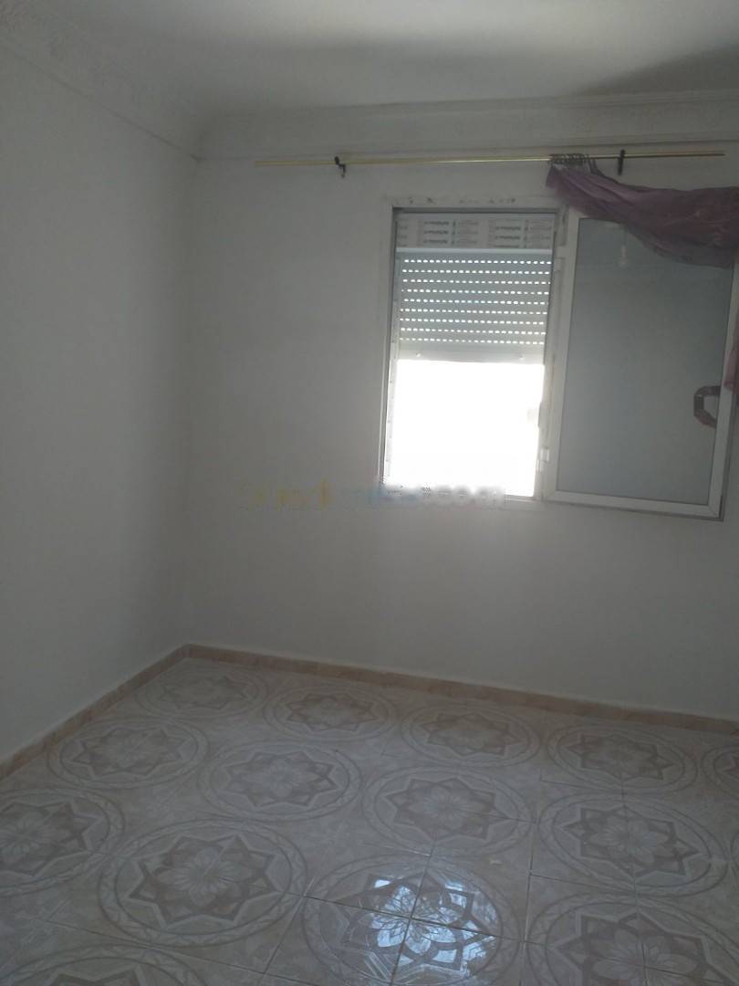 Location Appartement F4 Djasr Kasentina