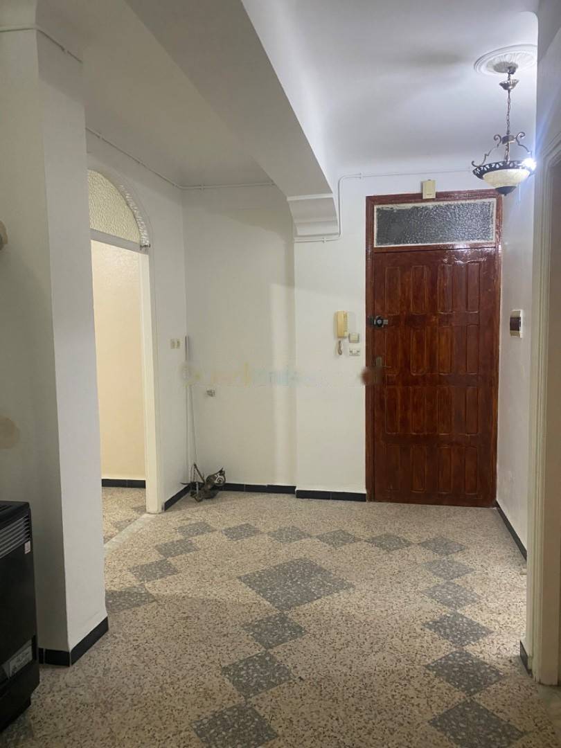 Location Appartement F4 Kouba