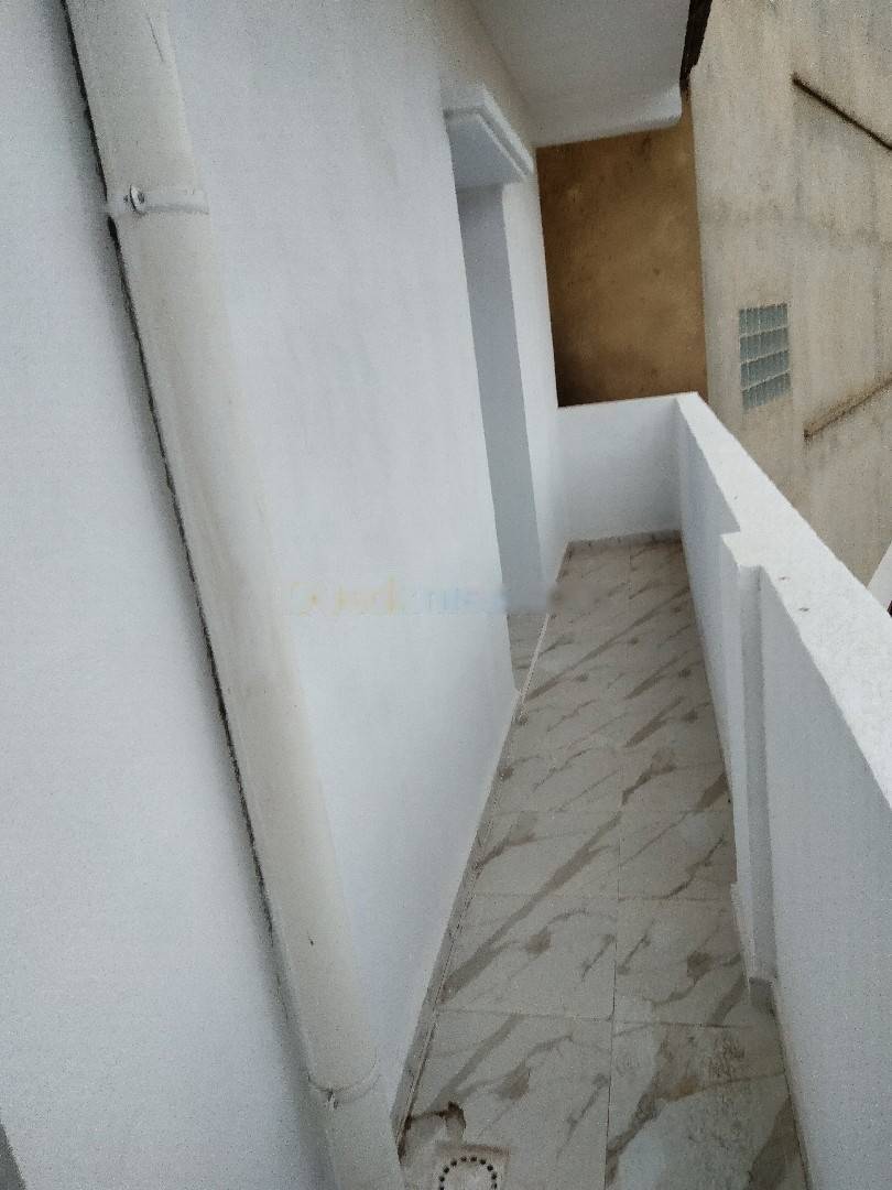 Location Niveau de villa F3 Bordj El Kiffan