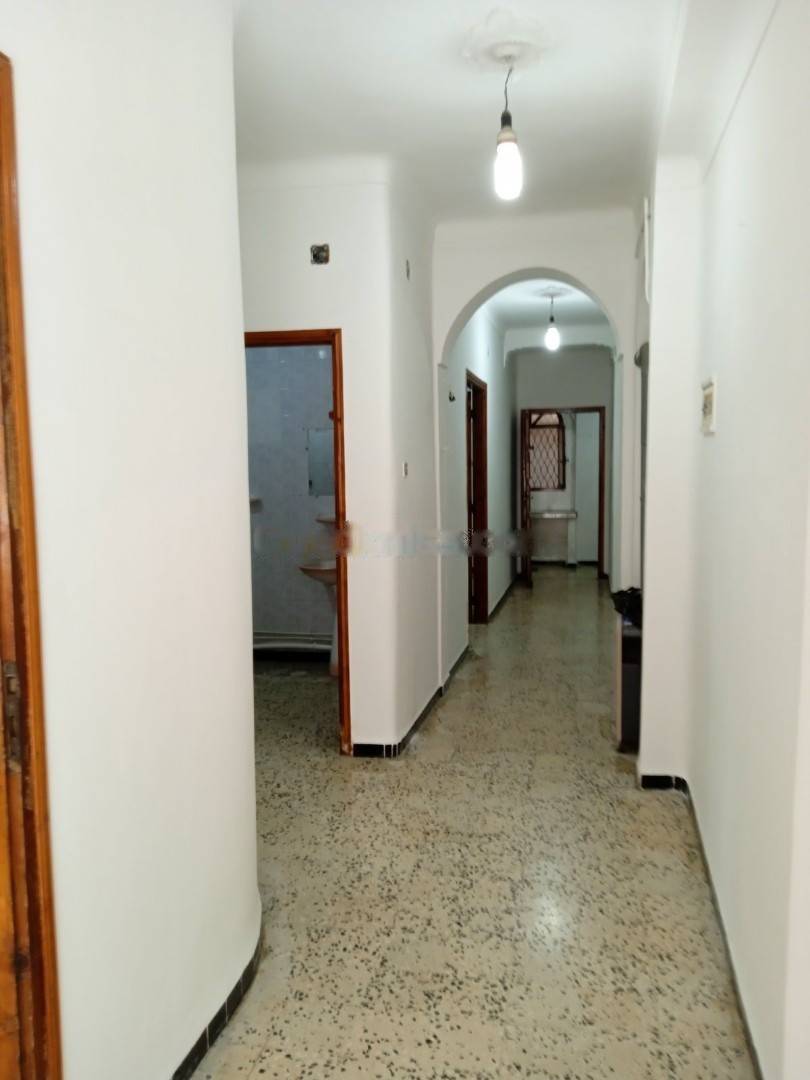 Location Niveau de villa F3 Dar El Beida