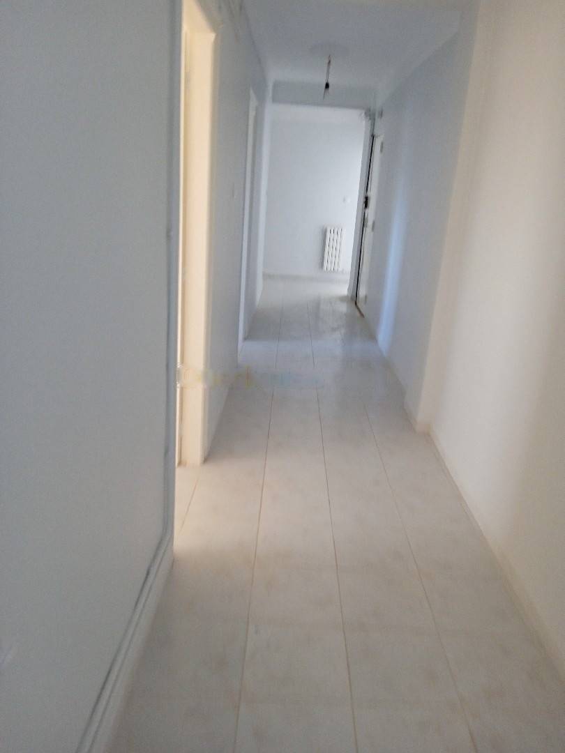 Location Appartement F5 El Achour
