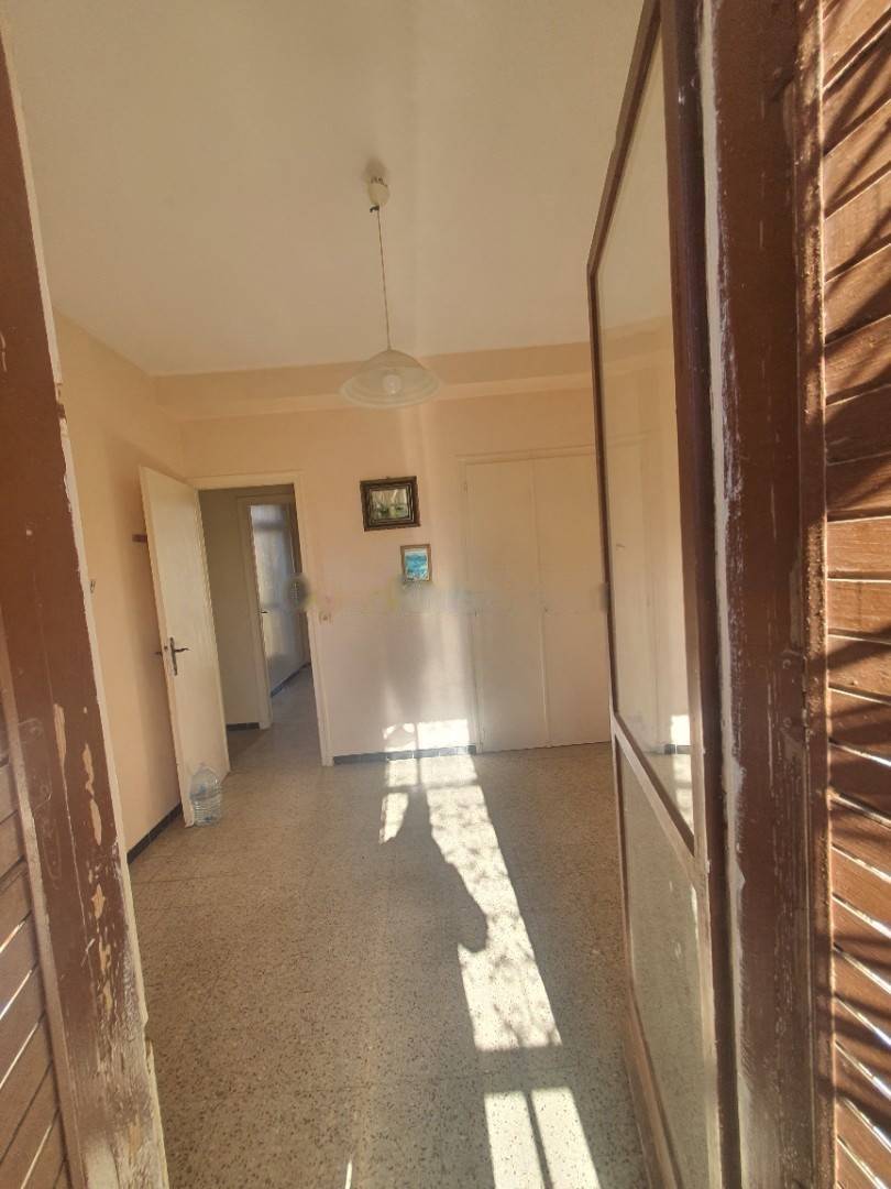 Location Appartement F4 Zeralda