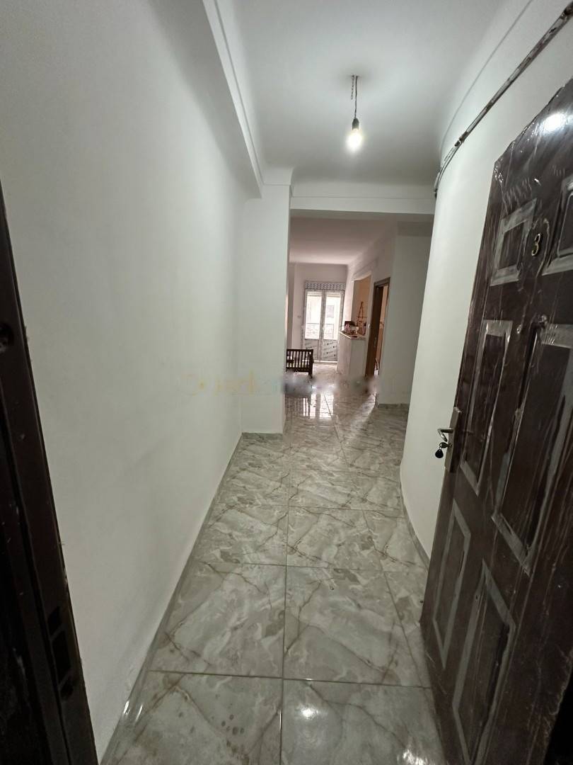 Location Appartement F4 Bab Ezzouar