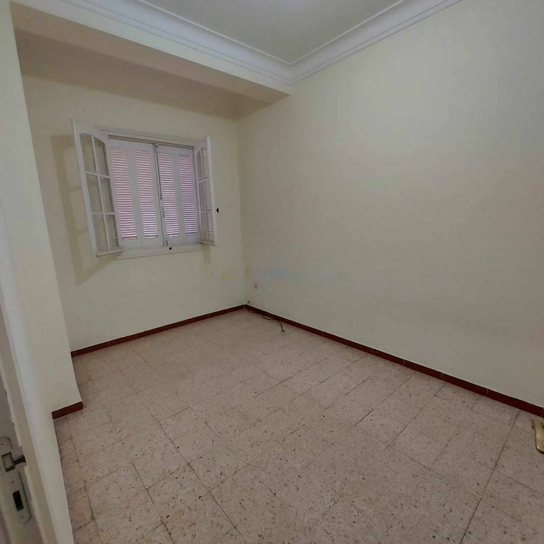 Location Niveau de villa F4 Dely Ibrahim