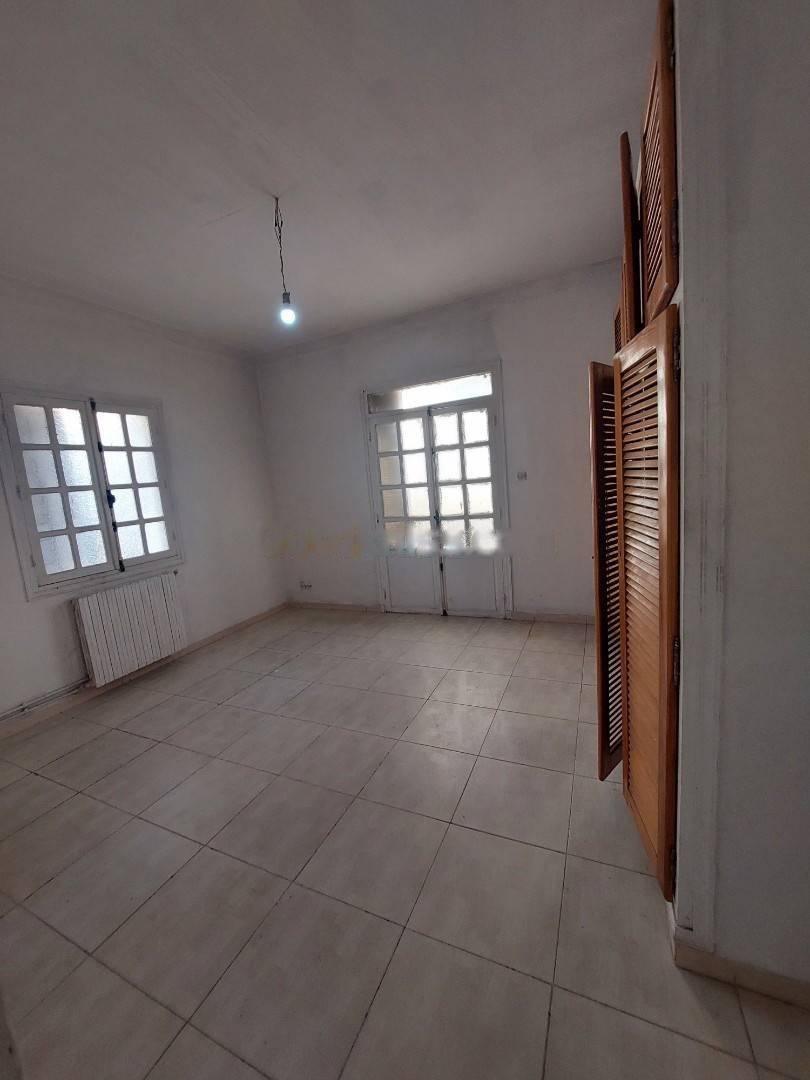 Location Niveau de villa F5 Cheraga