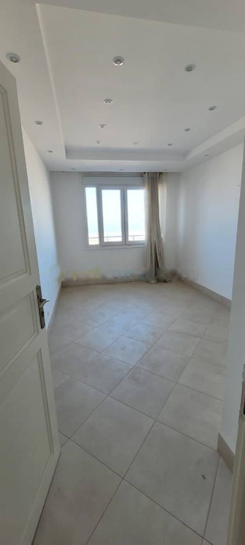 Location Appartement F4 Kouba