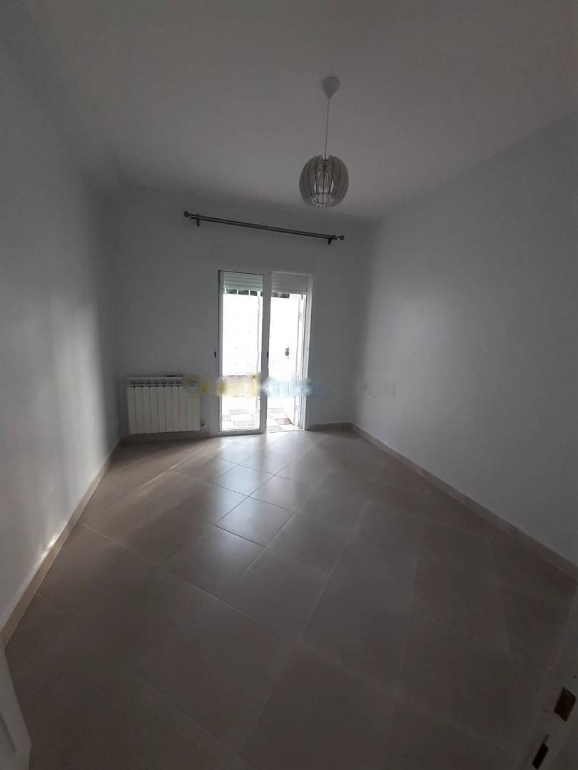 Location Niveau de villa F3 Birkhadem