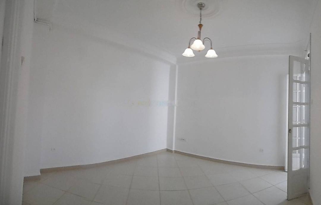 Location Appartement F4 Ben Aknoun