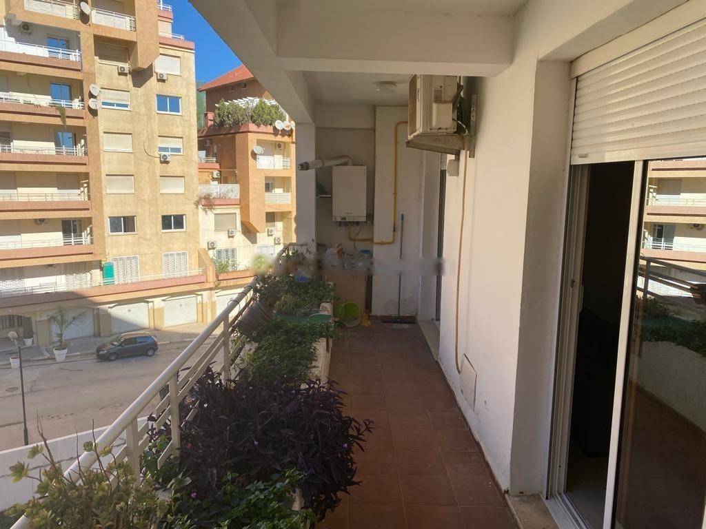 Location Appartement F3 El Achour