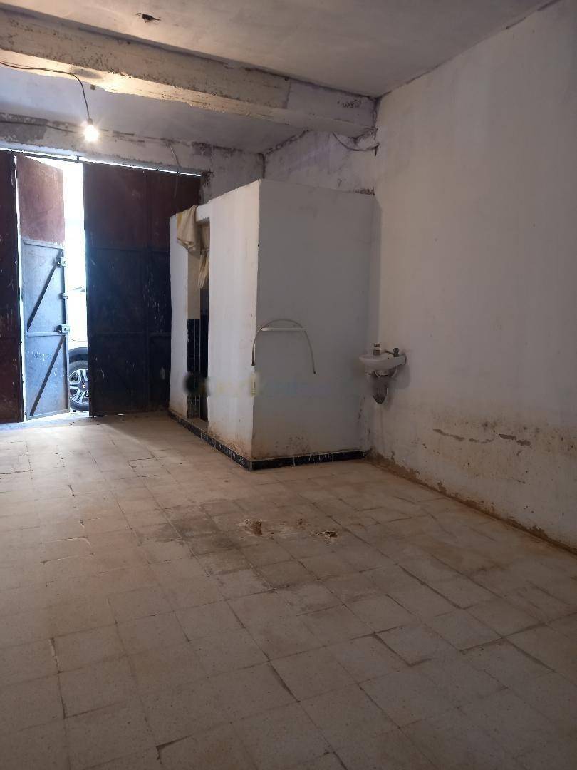 Location Local F1 Djasr Kasentina