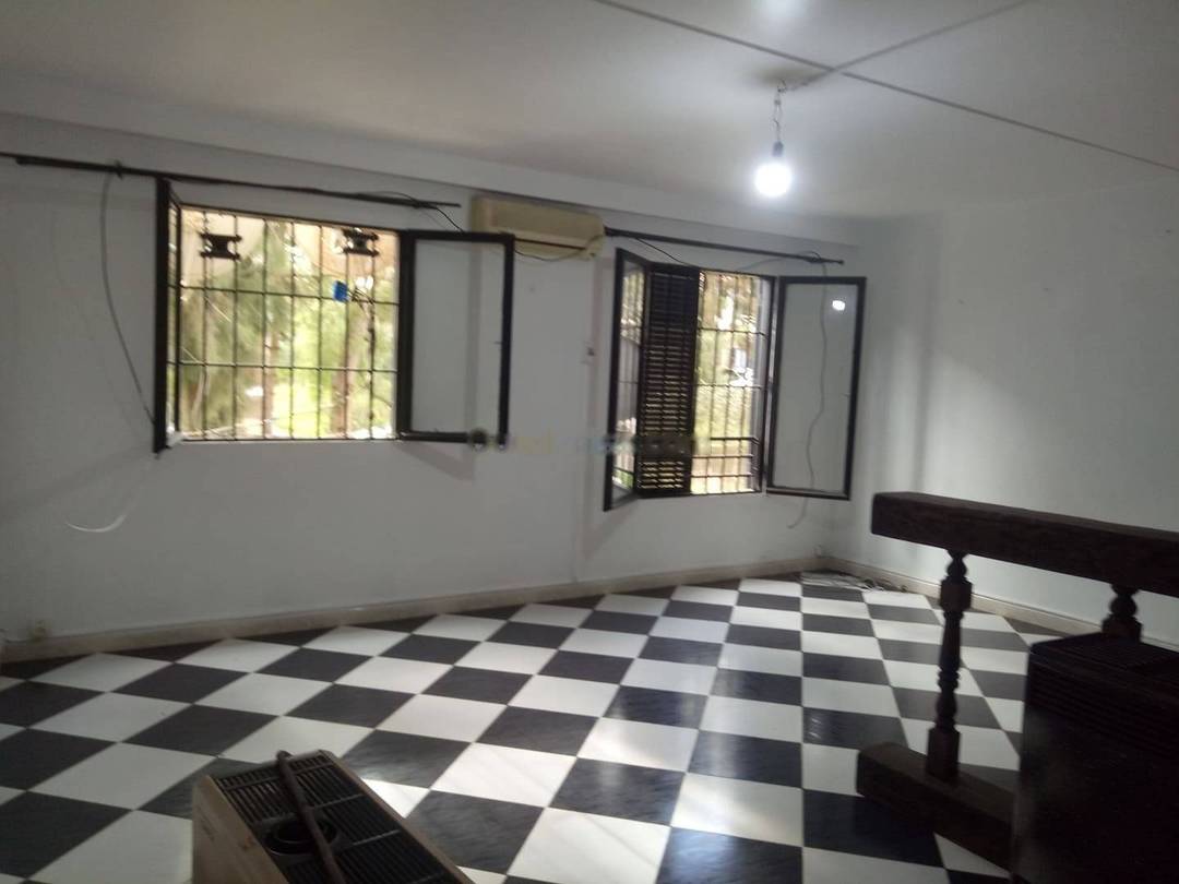 Location Appartement F4 Dely Ibrahim