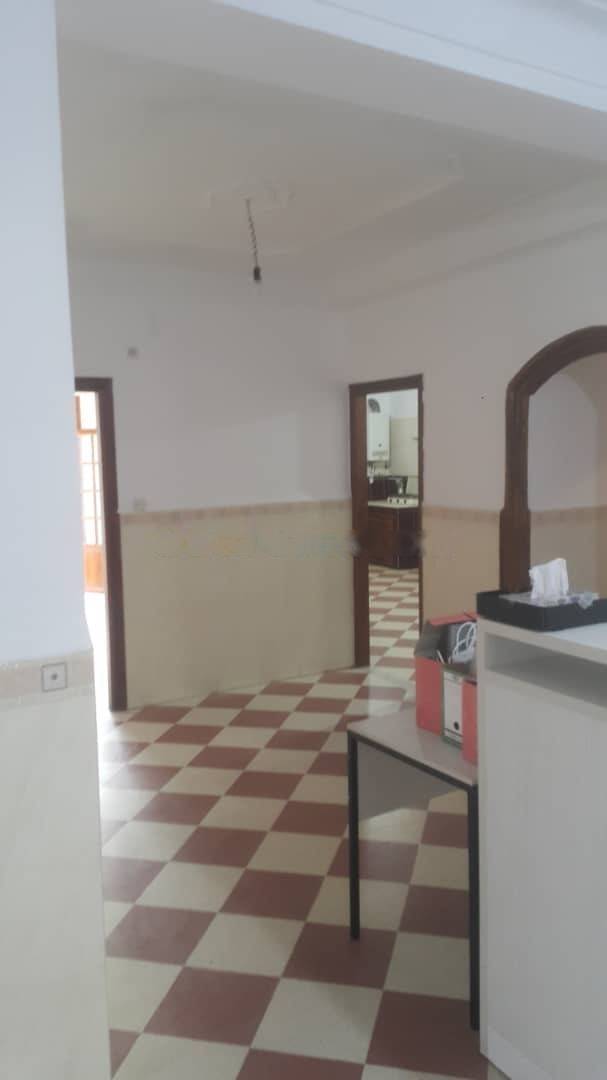 Location Niveau de villa F5 Kouba