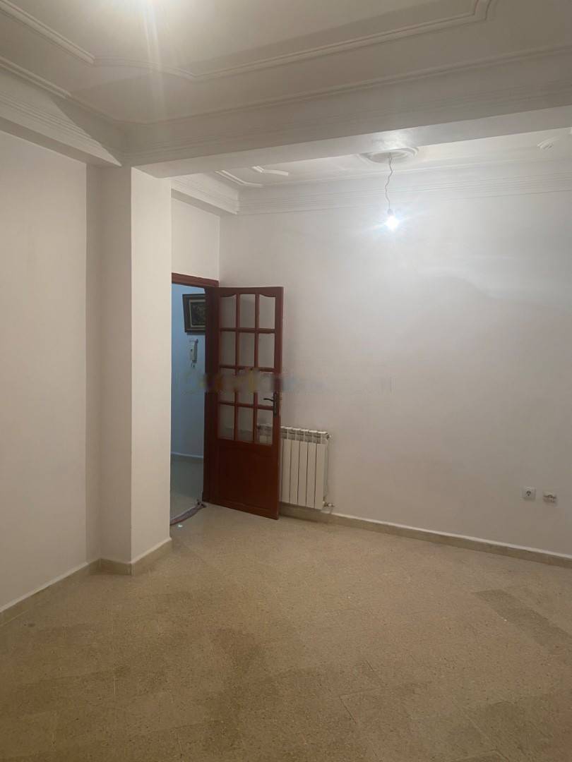 Location Niveau de villa F4 Birkhadem