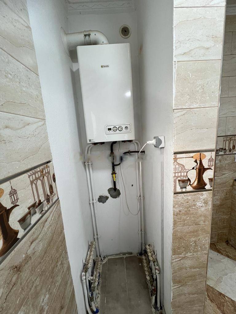 Location Niveau de villa F4 Birkhadem