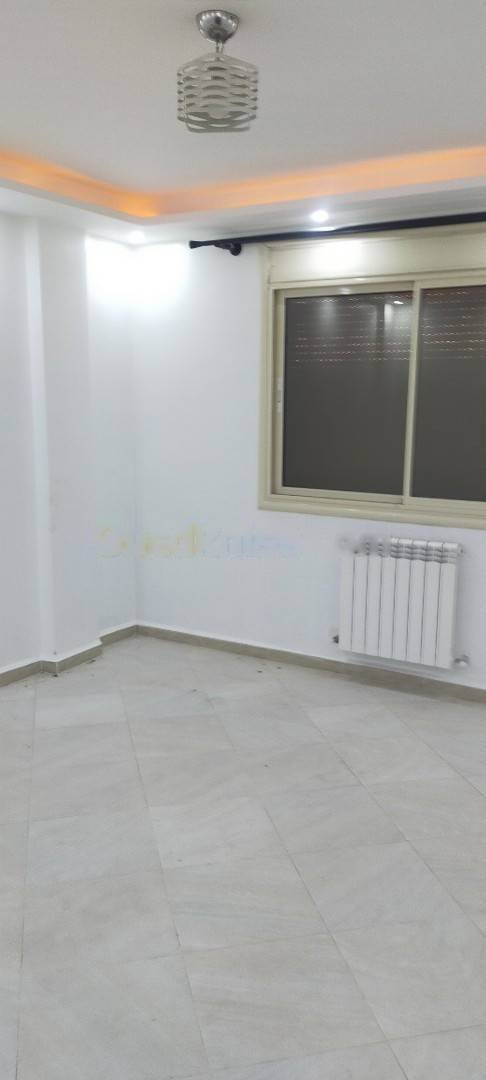 Location Appartement F4 Dely Ibrahim