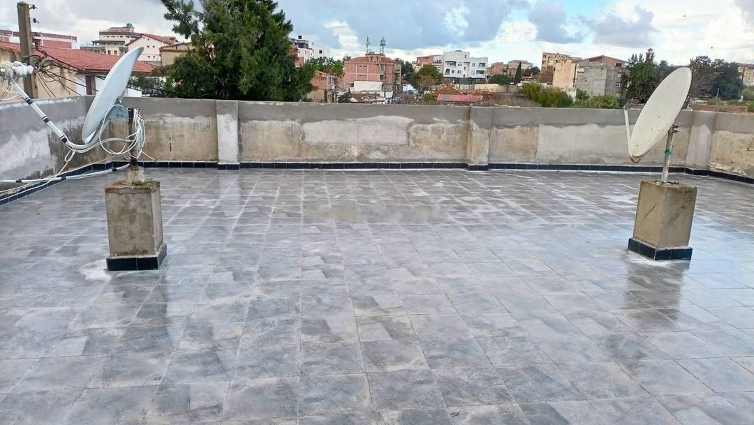 Location Niveau de villa F3 Birkhadem