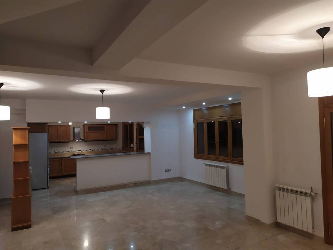 Location Appartement F5 Hydra