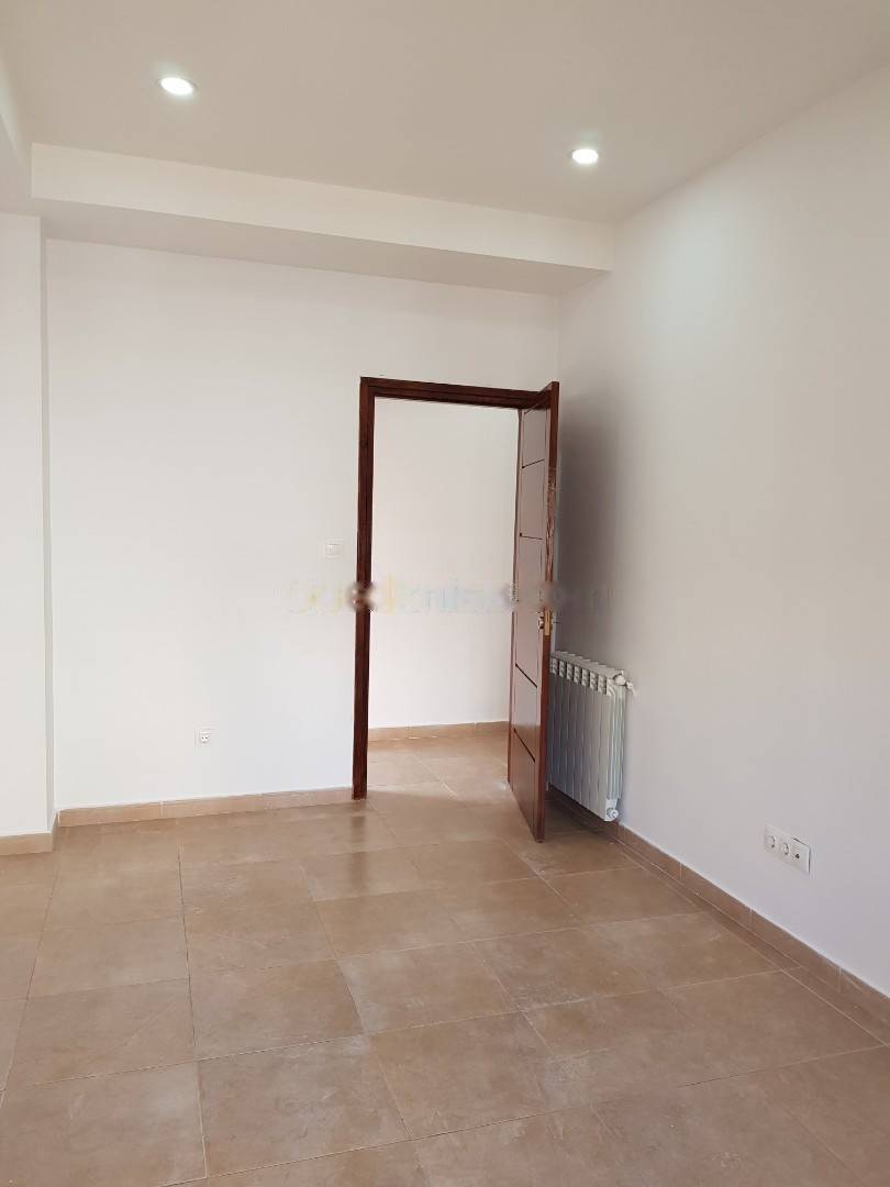 Location Appartement F3 Dely Ibrahim