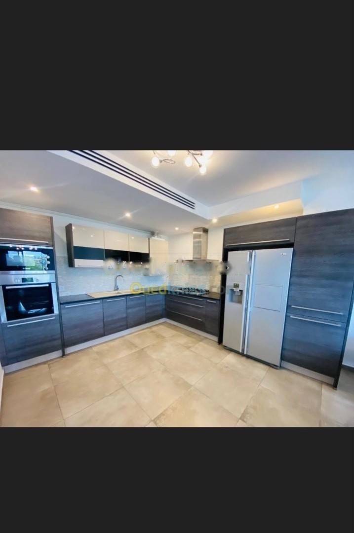 Location Appartement F4 Hydra