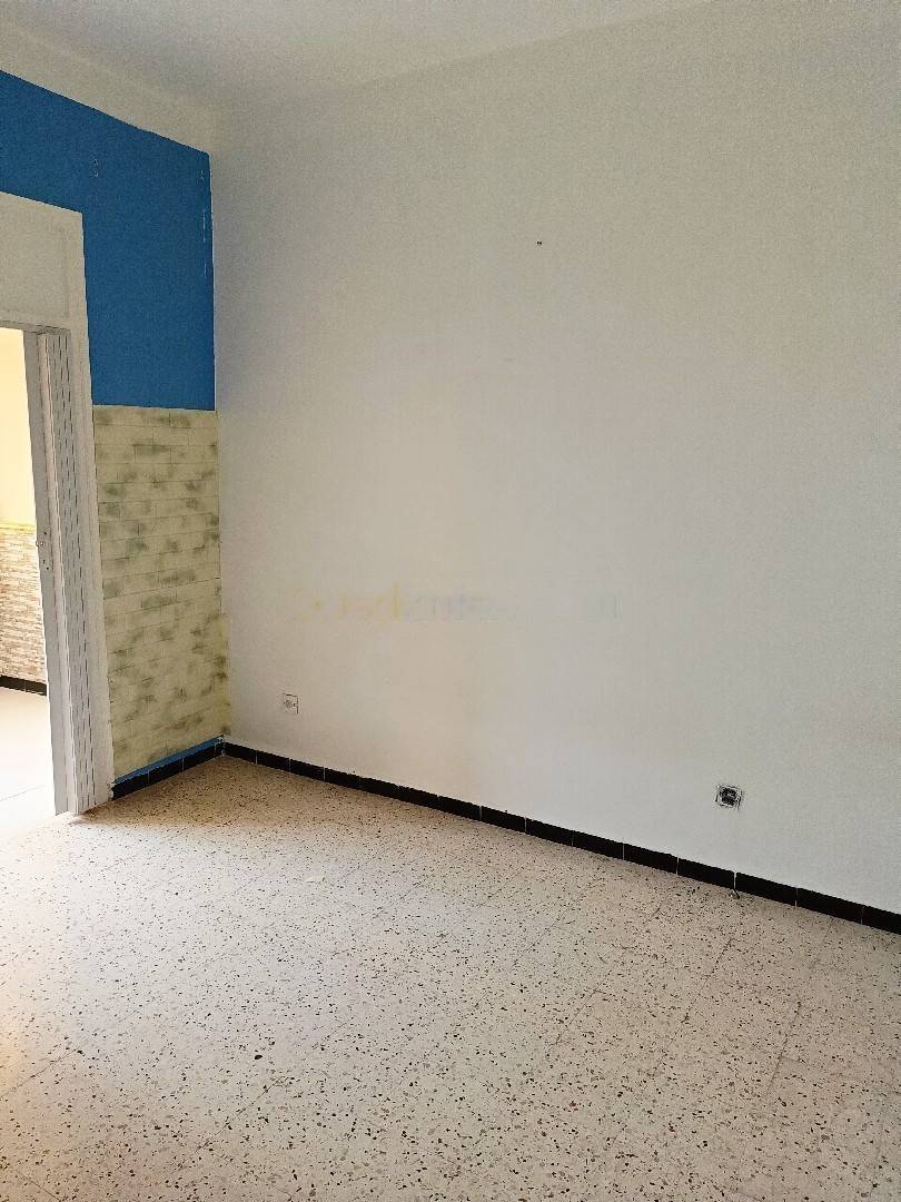 Location Niveau de villa F3 Dar El Beida