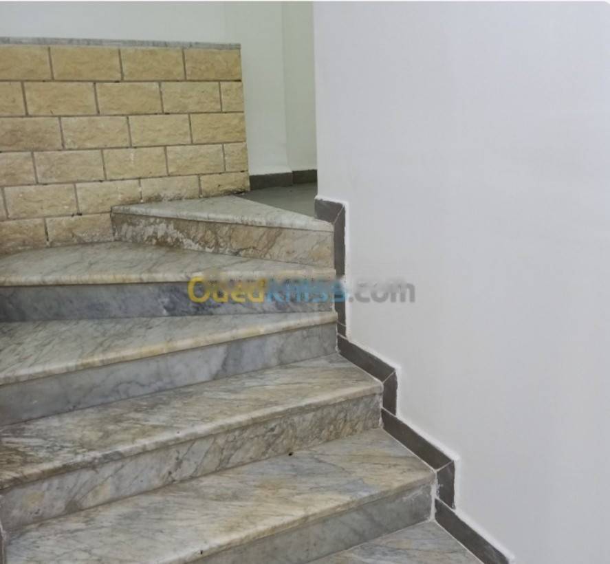 Location Local F1 Bir Mourad Rais