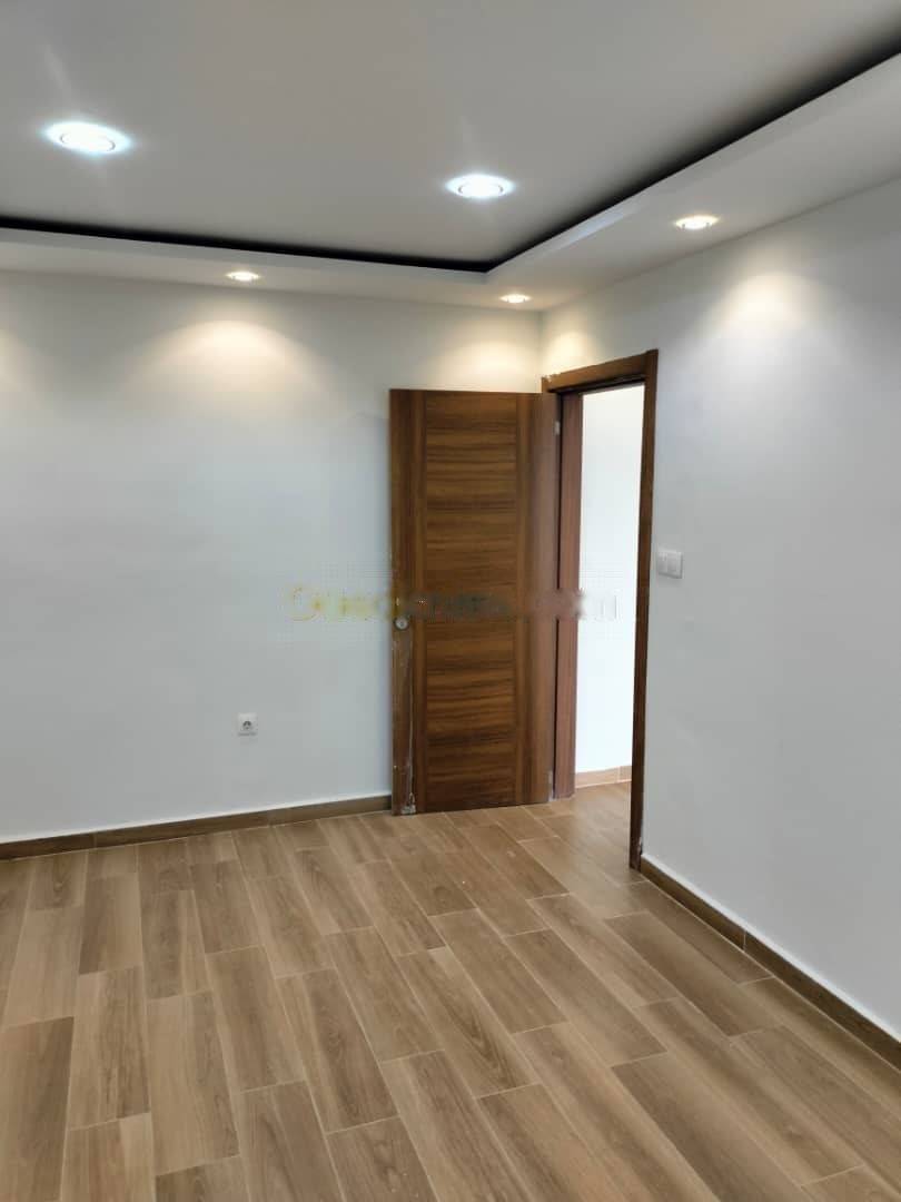 Location Appartement F4 Dar El Beida
