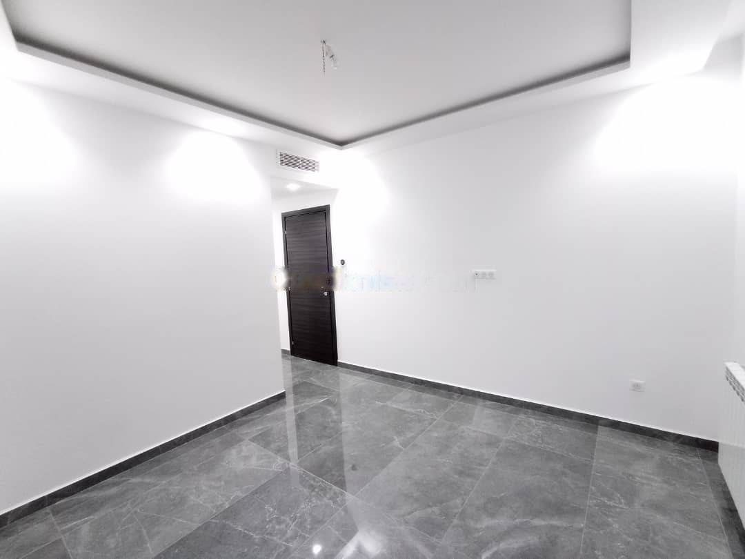 Location Appartement F4 Hydra