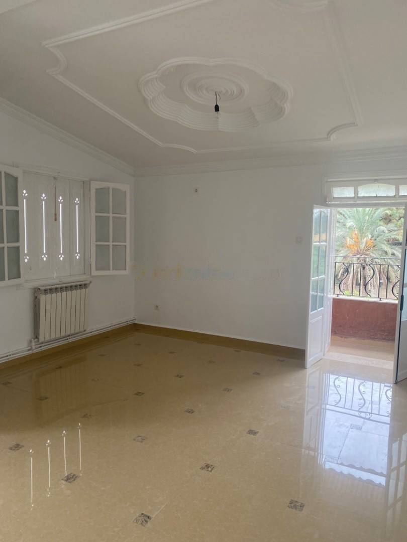 Location Niveau de villa F4 Kouba