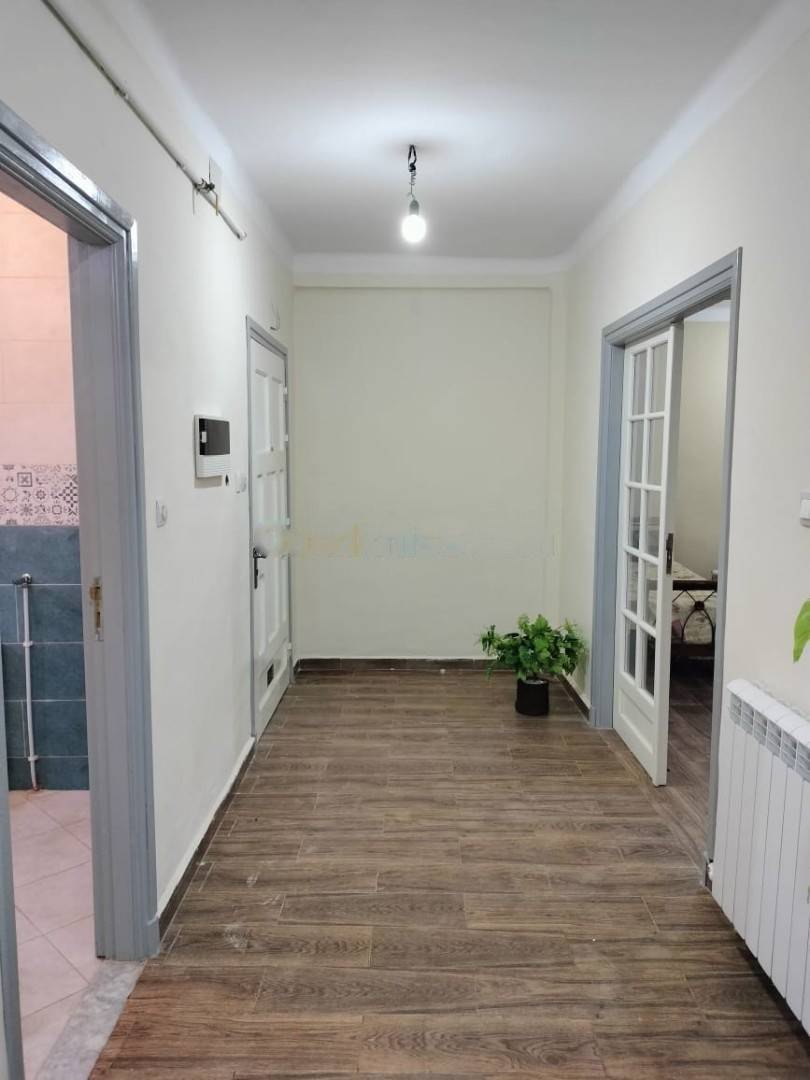 Location Appartement F4 Bir Mourad Rais