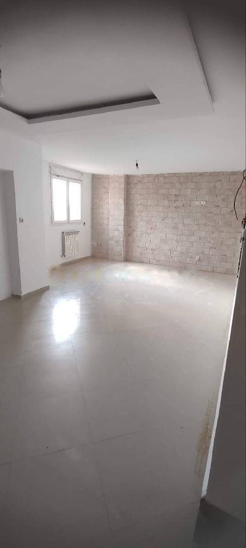 Vente Appartement F7 Bouzareah