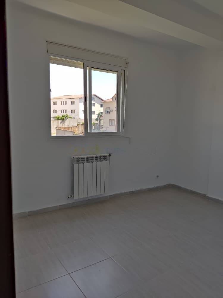 Location Appartement F4 Dely Ibrahim