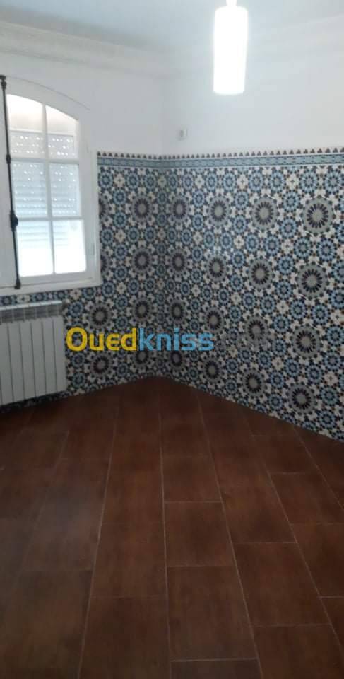 Location Appartement F4 Birkhadem