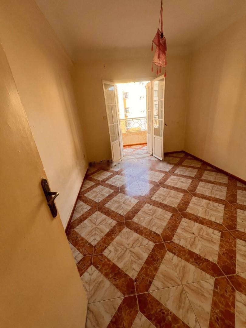 Location Appartement F4 Hussein Dey