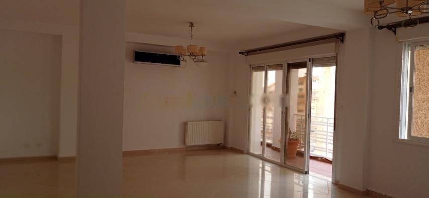 Location Appartement F4 El Achour