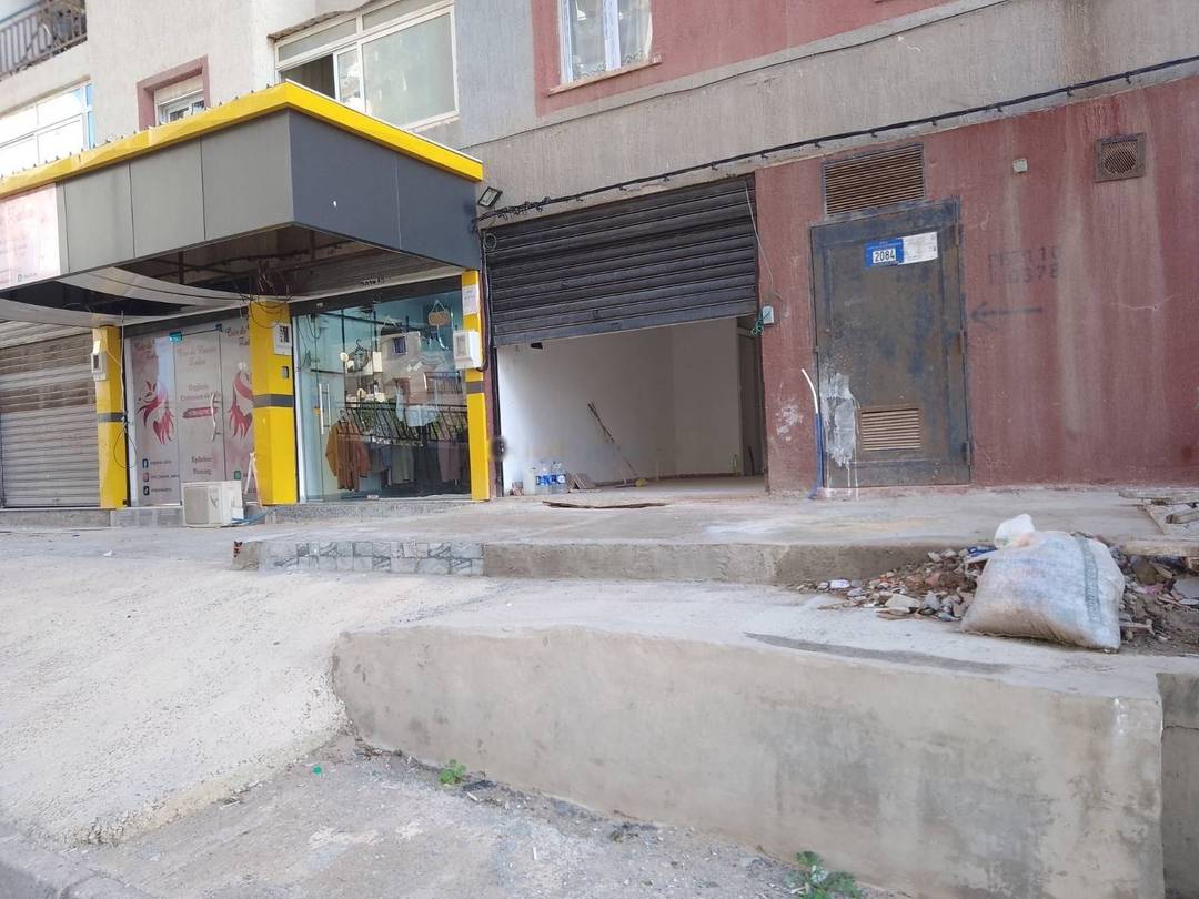 Location Local F1 Ain Benian