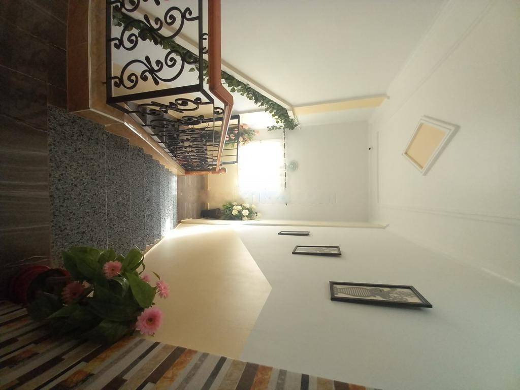 Location Appartement F5 Bordj El Bahri