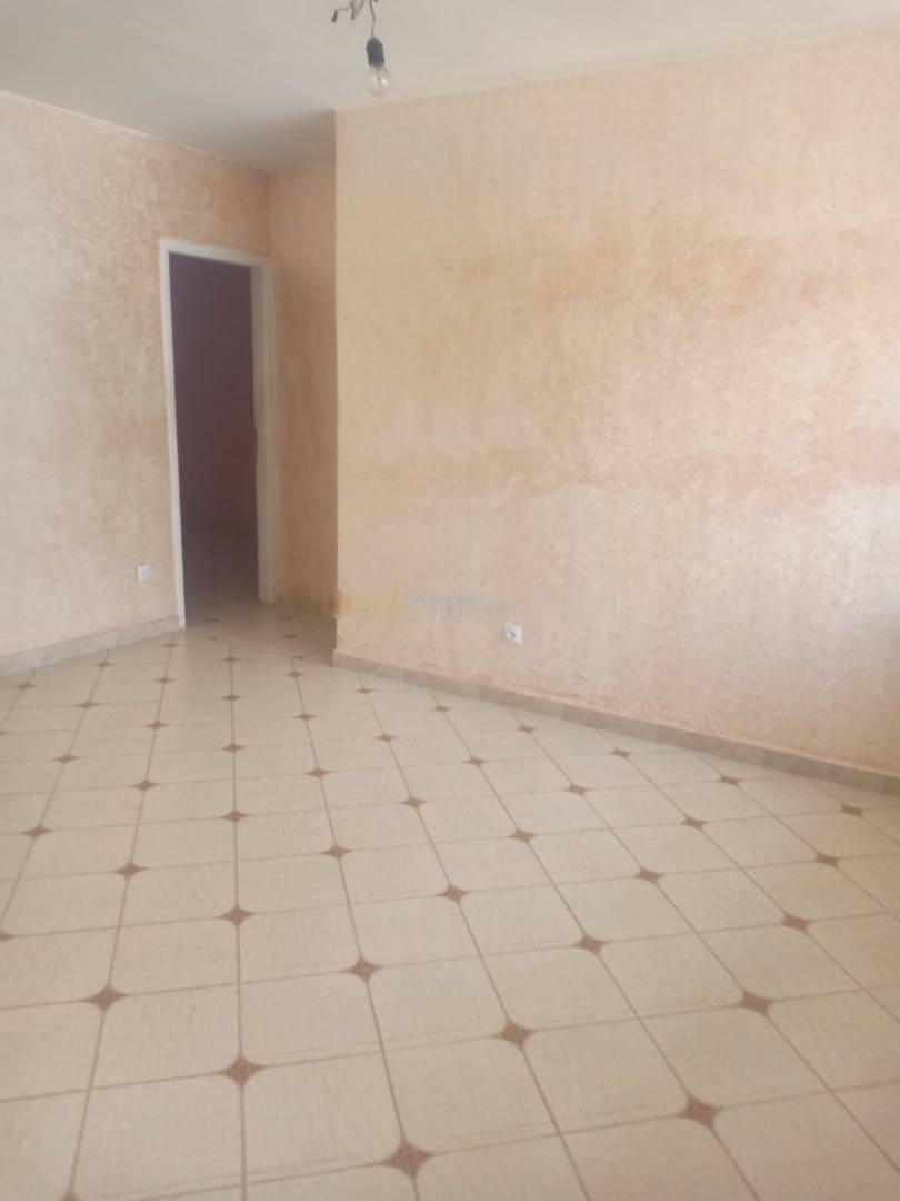 Location Appartement F3 Belouizdad