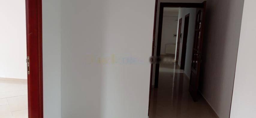 Location Appartement F4 El Achour