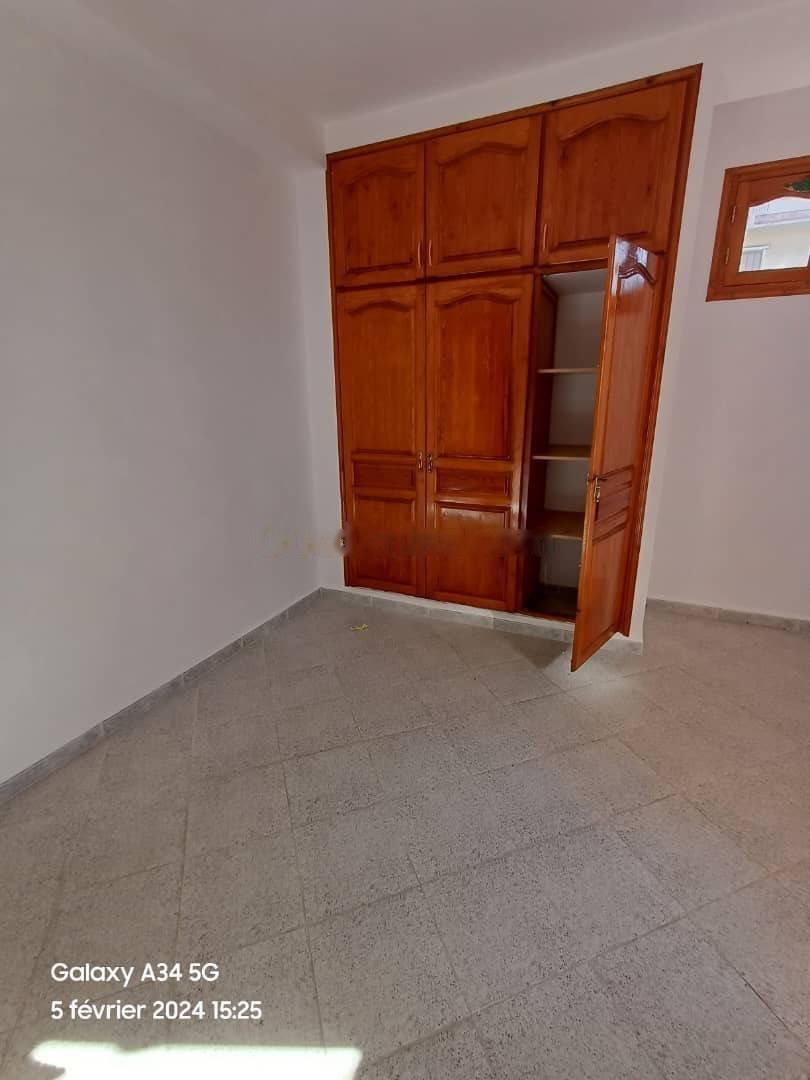 Location niveau de villa f5 birkhadem 18