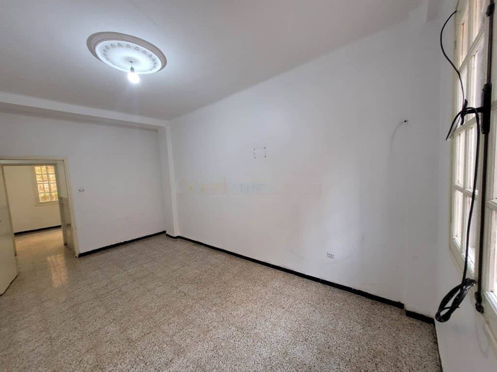 Location Appartement F3 Djasr Kasentina