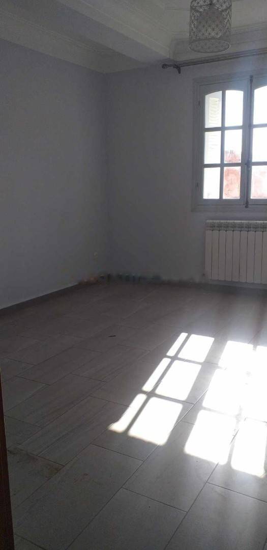 Location niveau de villa kouba