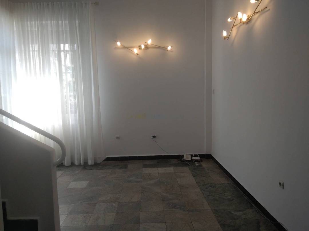 Location Appartement F2 El Mouradia