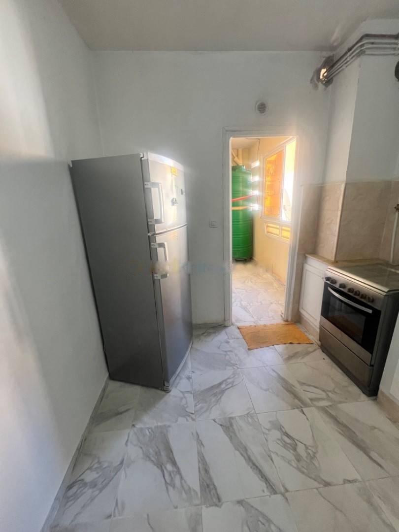 Location Appartement F3 Birkhadem