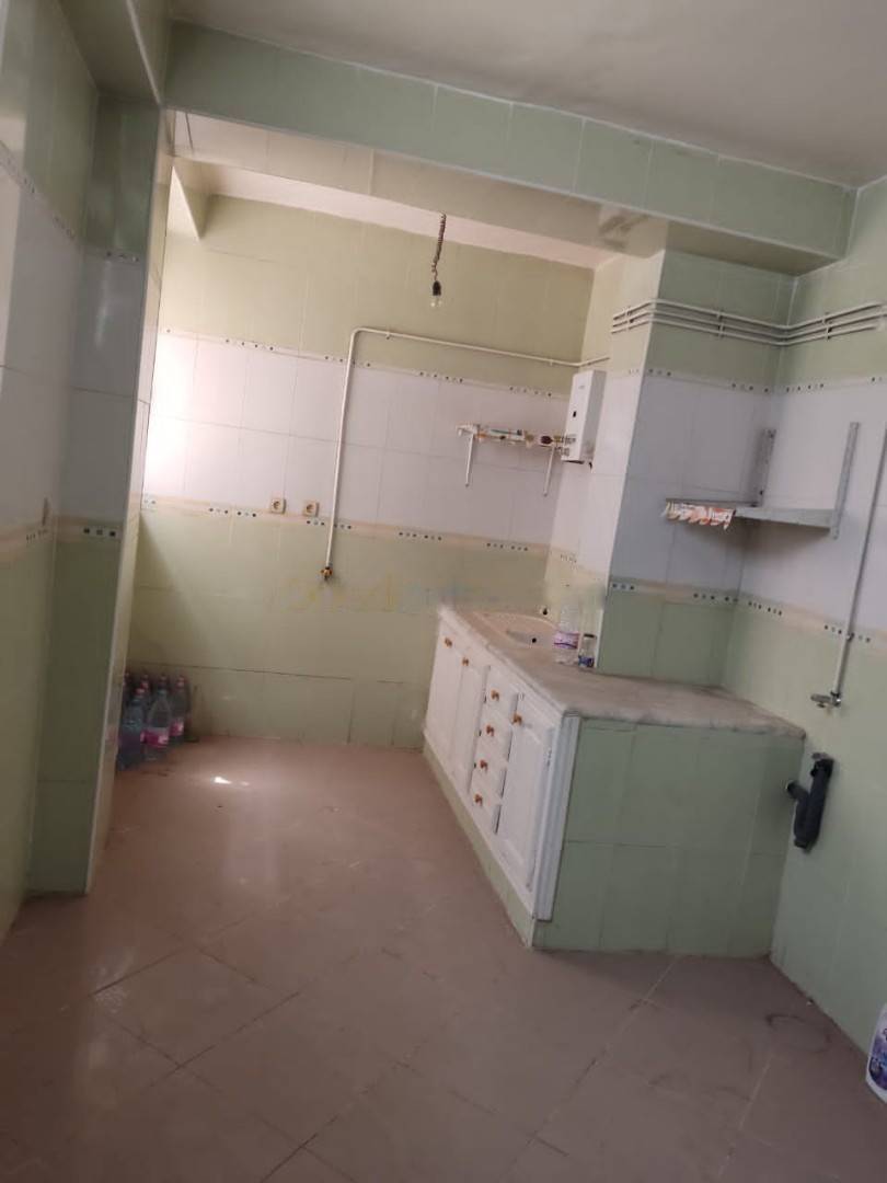 Location Appartement F3 Birkhadem