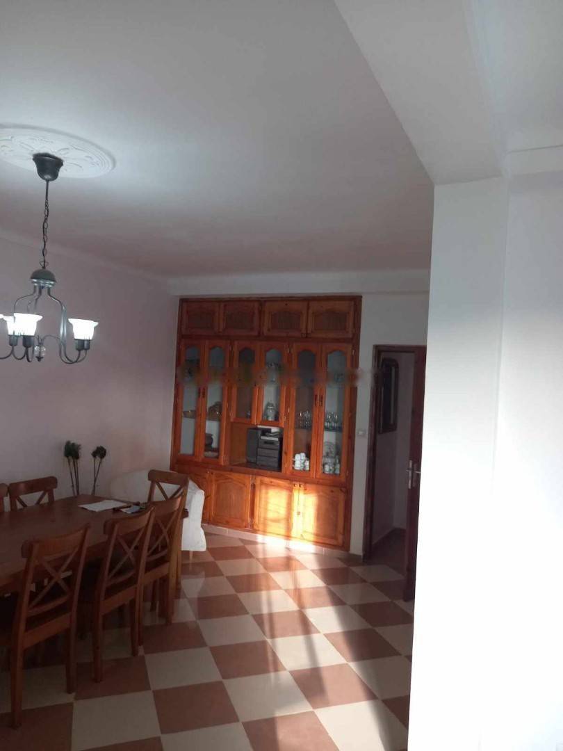 Location Niveau de villa F3 Ain Benian