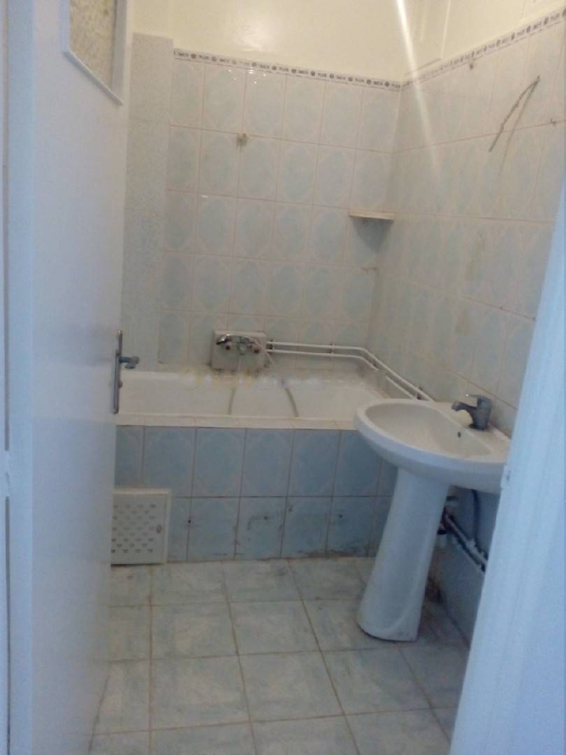 Location Appartement F3 Hussein Dey