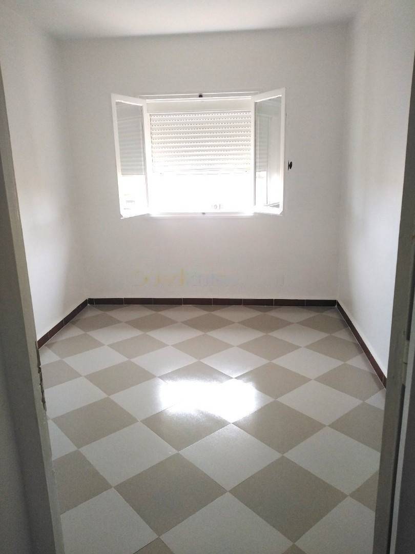 Location Appartement F4 Ain Benian