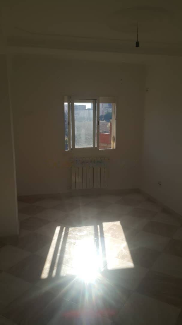 Location Appartement F3 Djasr Kasentina